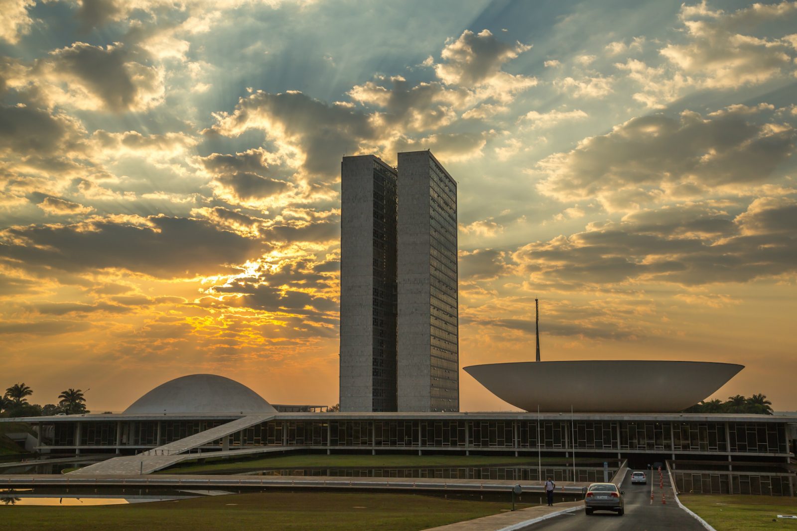 Afinal, por que há tanta corrupção no Brasil?